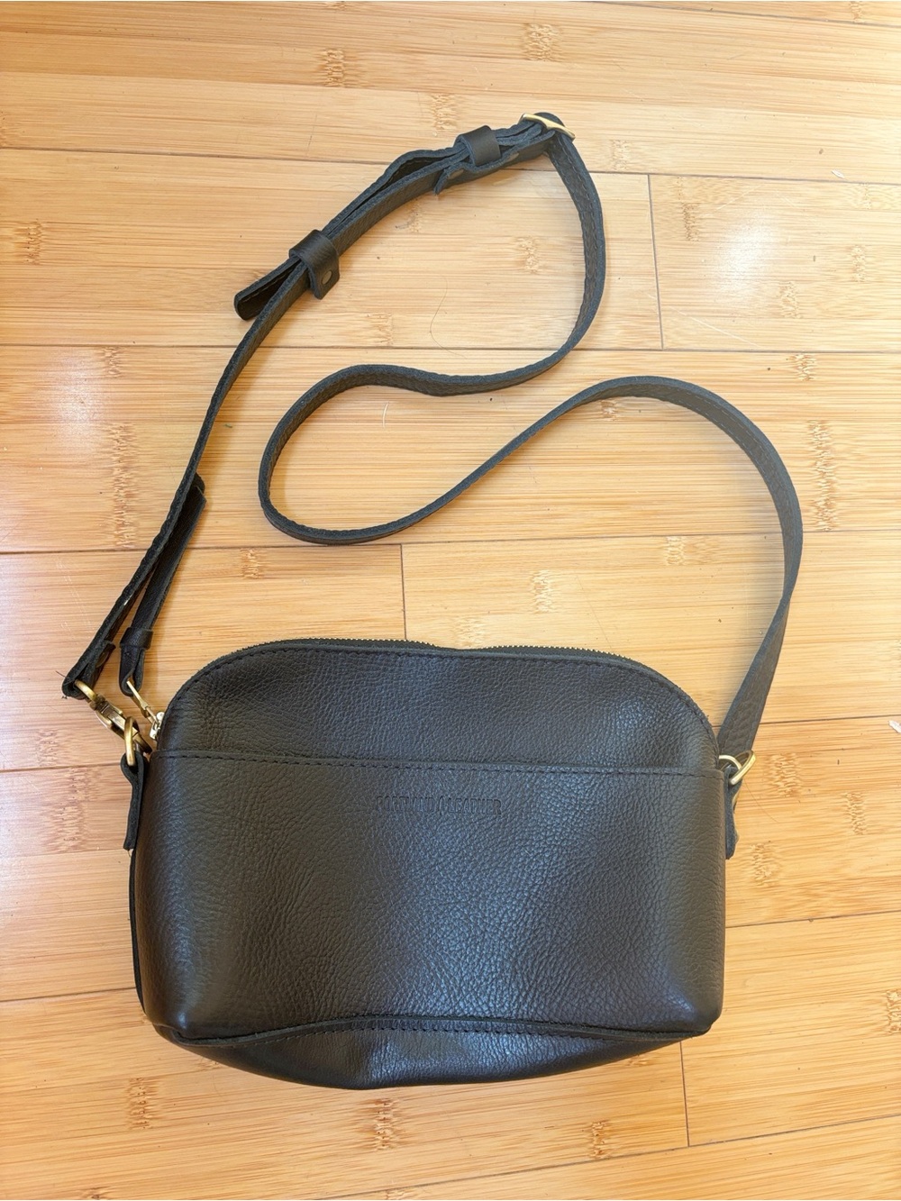 Portland Leather Goods Eclipse Purse Black Leather Bag
